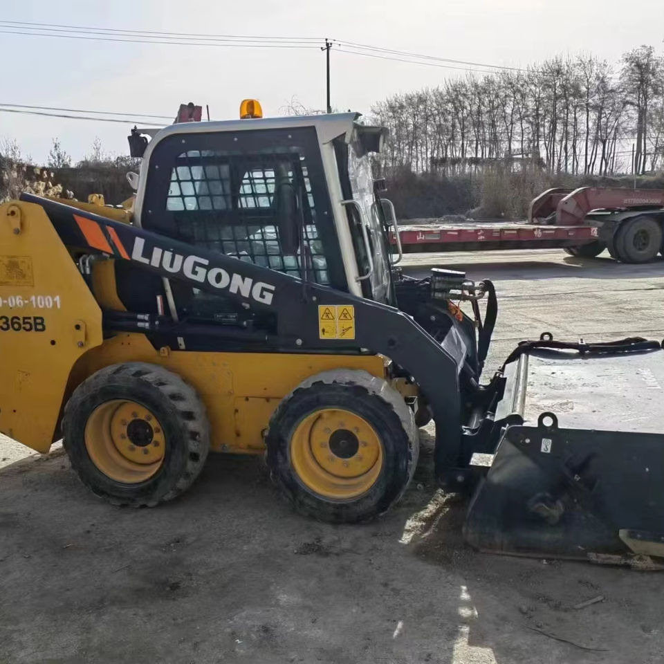 2021 LG365B Used Small 4WD Skid Steer Loader with Core Components-Motor Bearing Gearbox Pump Hot Sale - Mini utovarivač: slika 2021 LG365B Used Small 4WD Skid Steer Loader with Core Components-Motor Bearing Gearbox Pump Hot Sale - Mini utovarivač 2021 LG365B Used Small 4WD Skid Steer Loader with Core Components-Motor Bearing Gearbox Pump Hot Sale - Mini utovarivač: slika 2021 LG365B Used Small 4WD Skid Steer Loader with Core Components-Motor Bearing Gearbox Pump Hot Sale - Mini utovarivač