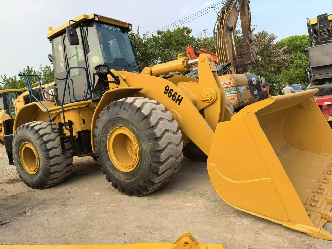 CATERPILLAR 966H - Utovarivač na kotačima: slika CATERPILLAR 966H - Utovarivač na kotačima CATERPILLAR 966H - Utovarivač na kotačima: slika CATERPILLAR 966H - Utovarivač na kotačima