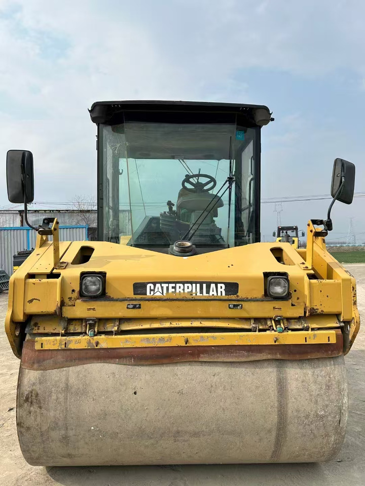 CATERPILLAR CB564D - Valjak: slika CATERPILLAR CB564D - Valjak CATERPILLAR CB564D - Valjak: slika CATERPILLAR CB564D - Valjak