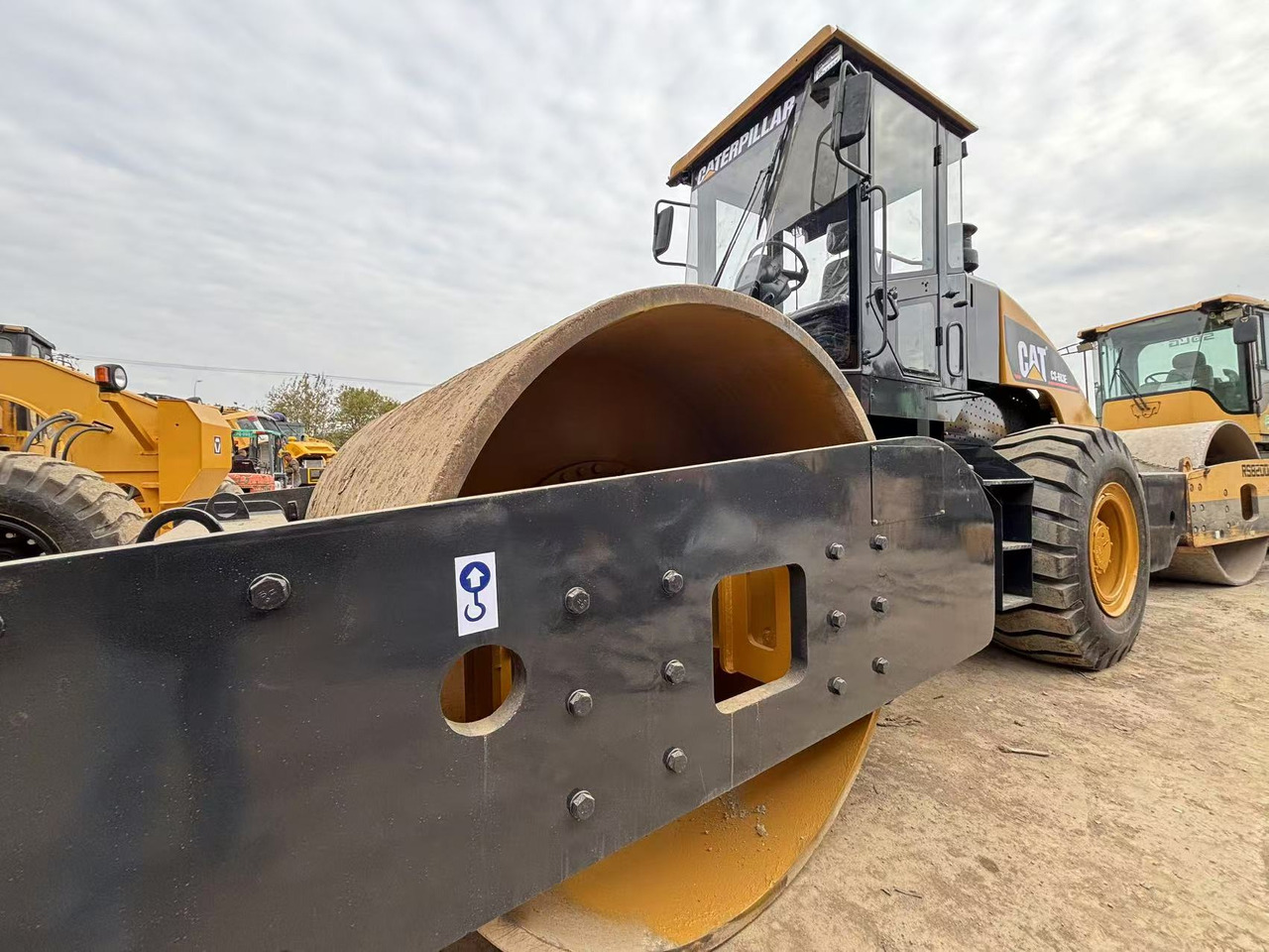 CATERPILLAR CS683E - Valjak: slika CATERPILLAR CS683E - Valjak CATERPILLAR CS683E - Valjak: slika CATERPILLAR CS683E - Valjak
