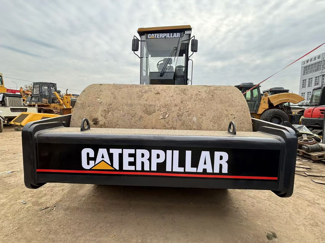 CATERPILLAR CS683E - Valjak: slika CATERPILLAR CS683E - Valjak CATERPILLAR CS683E - Valjak: slika CATERPILLAR CS683E - Valjak