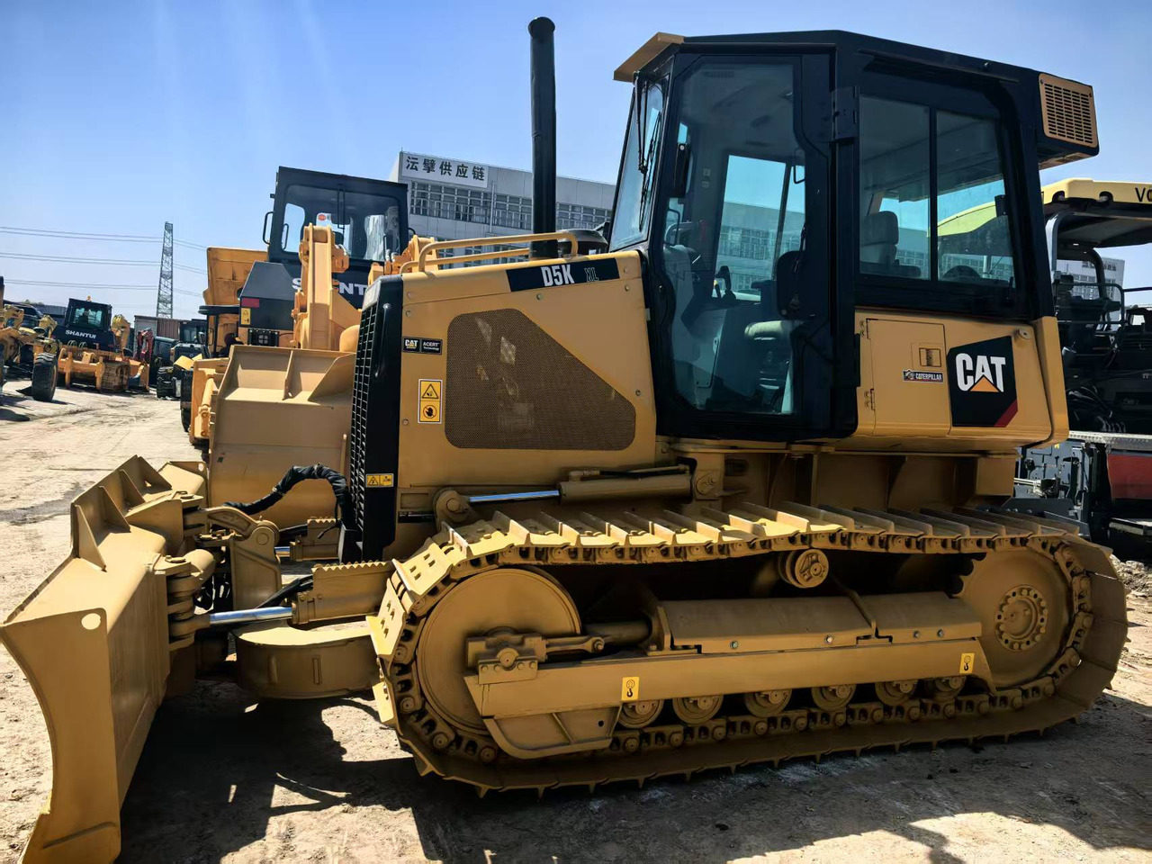 CATERPILLAR D5K - Buldožer: slika CATERPILLAR D5K - Buldožer CATERPILLAR D5K - Buldožer: slika CATERPILLAR D5K - Buldožer