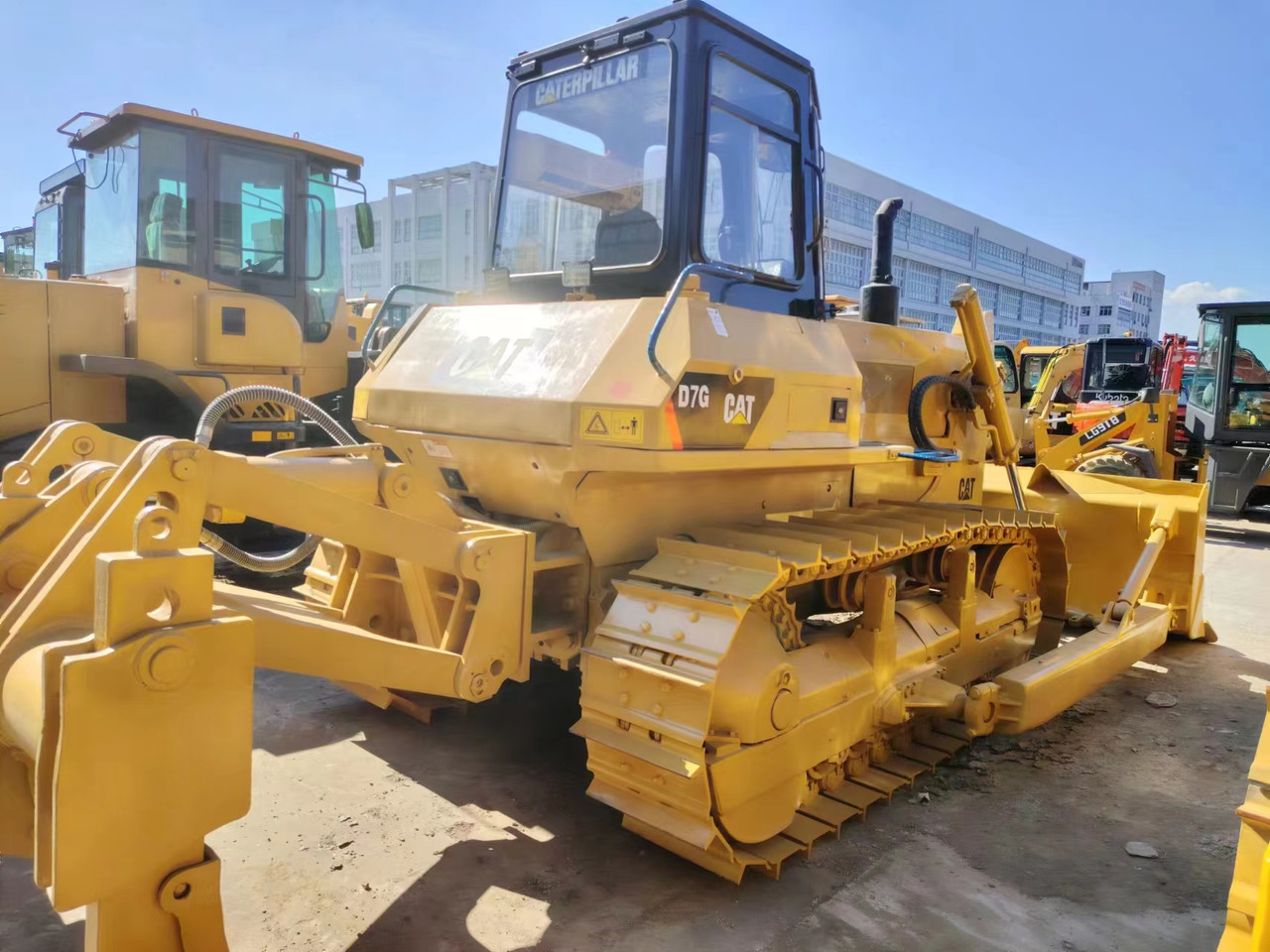 CATERPILLAR D7G - Buldožer: slika CATERPILLAR D7G - Buldožer CATERPILLAR D7G - Buldožer: slika CATERPILLAR D7G - Buldožer