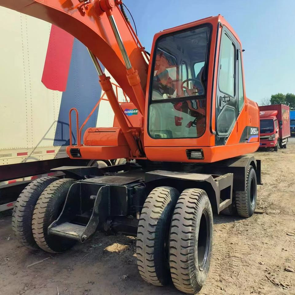 Doosan DH 150 LC-7 - Bager na kotačima: slika Doosan DH 150 LC-7 - Bager na kotačima Doosan DH 150 LC-7 - Bager na kotačima: slika Doosan DH 150 LC-7 - Bager na kotačima