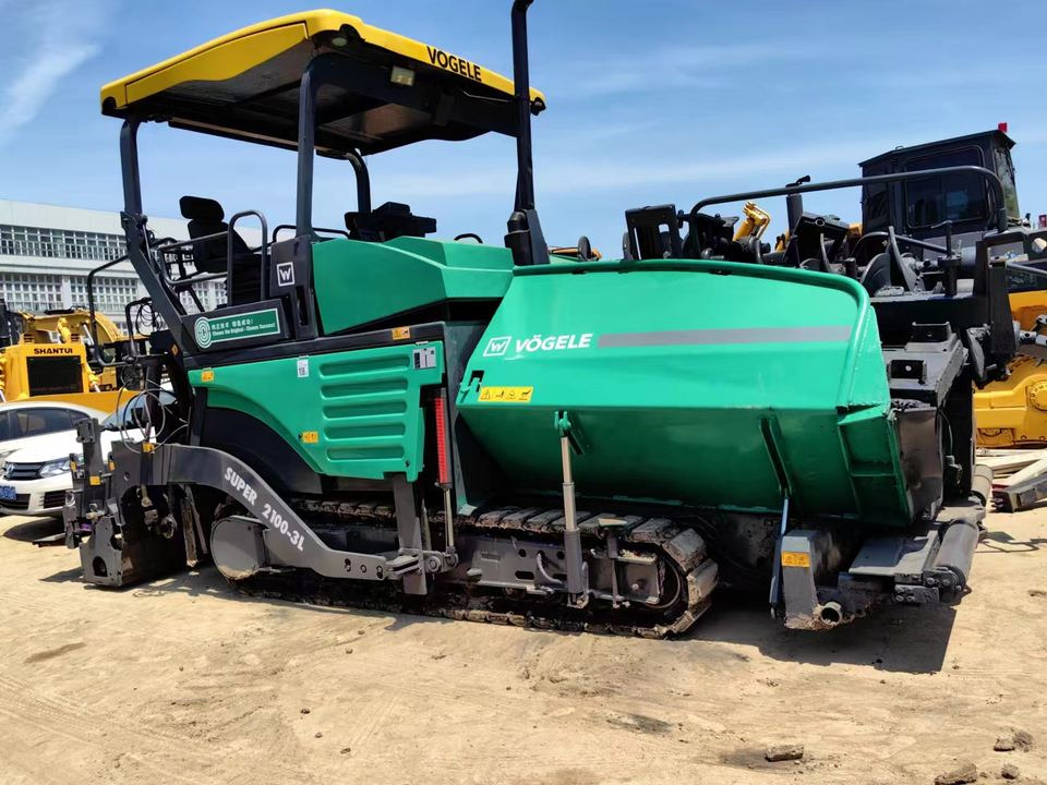 High Quality Used VOGELE 2100-3L Paver Construction Machinery Good Condition VOGELE Paver - Finišer za asfalt: slika  High Quality Used VOGELE 2100-3L Paver Construction Machinery Good Condition VOGELE Paver - Finišer za asfalt High Quality Used VOGELE 2100-3L Paver Construction Machinery Good Condition VOGELE Paver - Finišer za asfalt: slika  High Quality Used VOGELE 2100-3L Paver Construction Machinery Good Condition VOGELE Paver - Finišer za asfalt