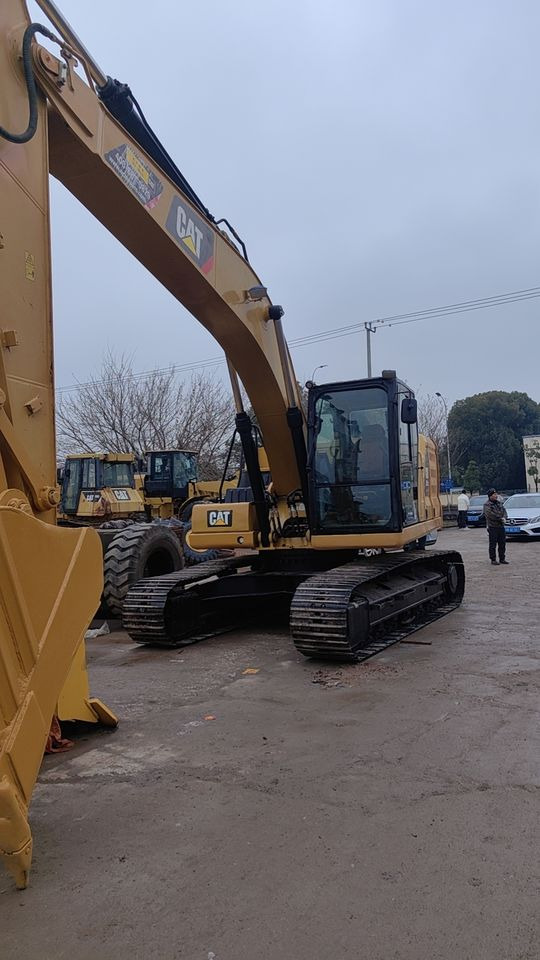 Original Good Sale USED Excavator Cat CAT 320 GC 20 Ton Excavator Crawler Excavator for Caterpillar - Bager gusjeničar: slika Original Good Sale USED Excavator Cat CAT 320 GC 20 Ton Excavator Crawler Excavator for Caterpillar - Bager gusjeničar Original Good Sale USED Excavator Cat CAT 320 GC 20 Ton Excavator Crawler Excavator for Caterpillar - Bager gusjeničar: slika Original Good Sale USED Excavator Cat CAT 320 GC 20 Ton Excavator Crawler Excavator for Caterpillar - Bager gusjeničar