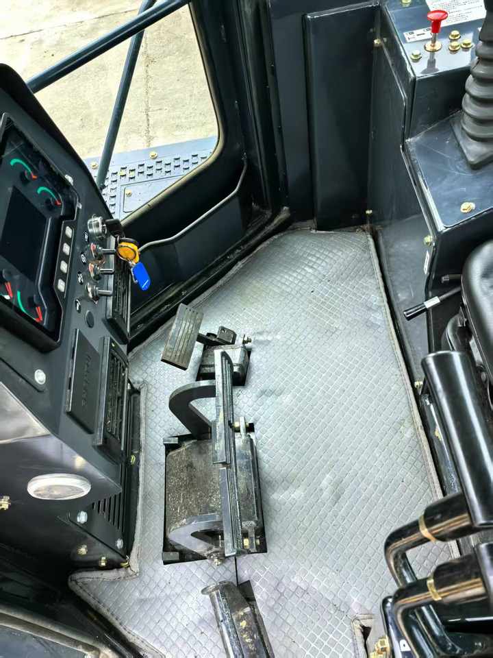 SHANTUI SD22 - Buldožer: slika SHANTUI SD22 - Buldožer SHANTUI SD22 - Buldožer: slika SHANTUI SD22 - Buldožer