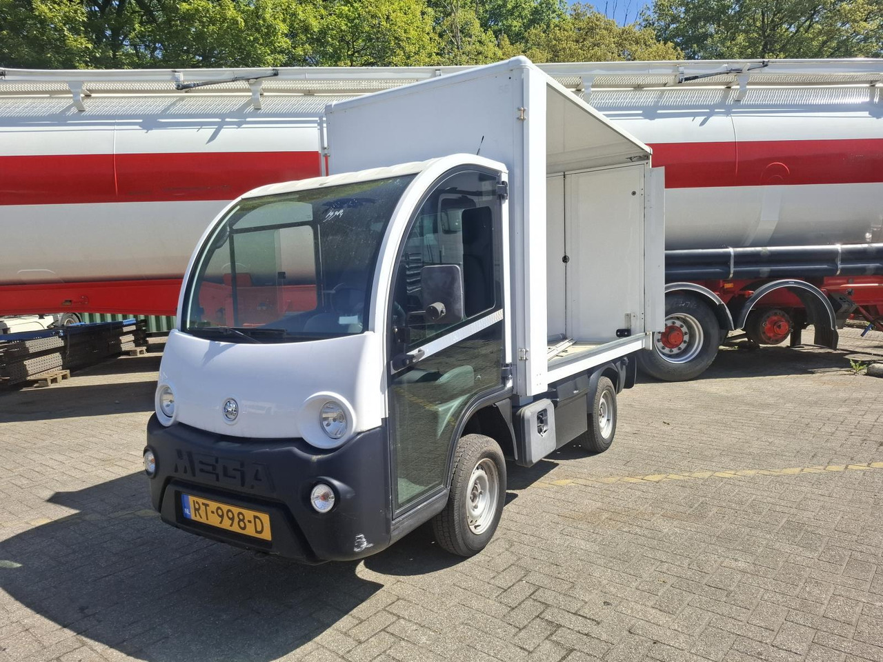 Aixam Mega E-Worker Elektrische Bakwagen RT-998-D - Vozilo za golf terene: slika Aixam Mega E-Worker Elektrische Bakwagen RT-998-D - Vozilo za golf terene Aixam Mega E-Worker Elektrische Bakwagen RT-998-D - Vozilo za golf terene: slika Aixam Mega E-Worker Elektrische Bakwagen RT-998-D - Vozilo za golf terene