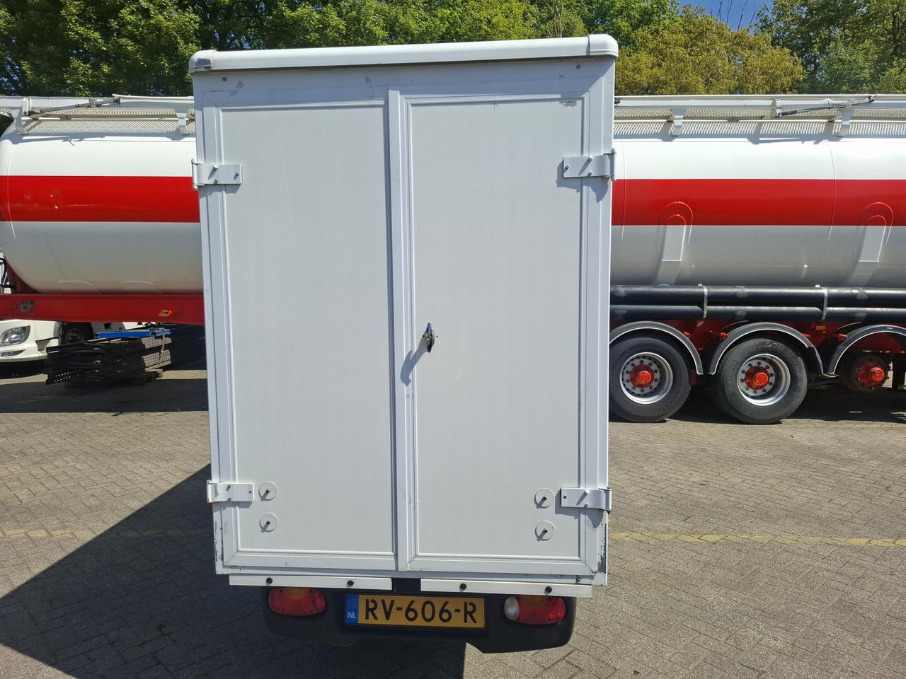 Aixam Mega E-Worker Elektrische Bakwagen RV-606-R - Vozilo za golf terene: slika Aixam Mega E-Worker Elektrische Bakwagen RV-606-R - Vozilo za golf terene Aixam Mega E-Worker Elektrische Bakwagen RV-606-R - Vozilo za golf terene: slika Aixam Mega E-Worker Elektrische Bakwagen RV-606-R - Vozilo za golf terene
