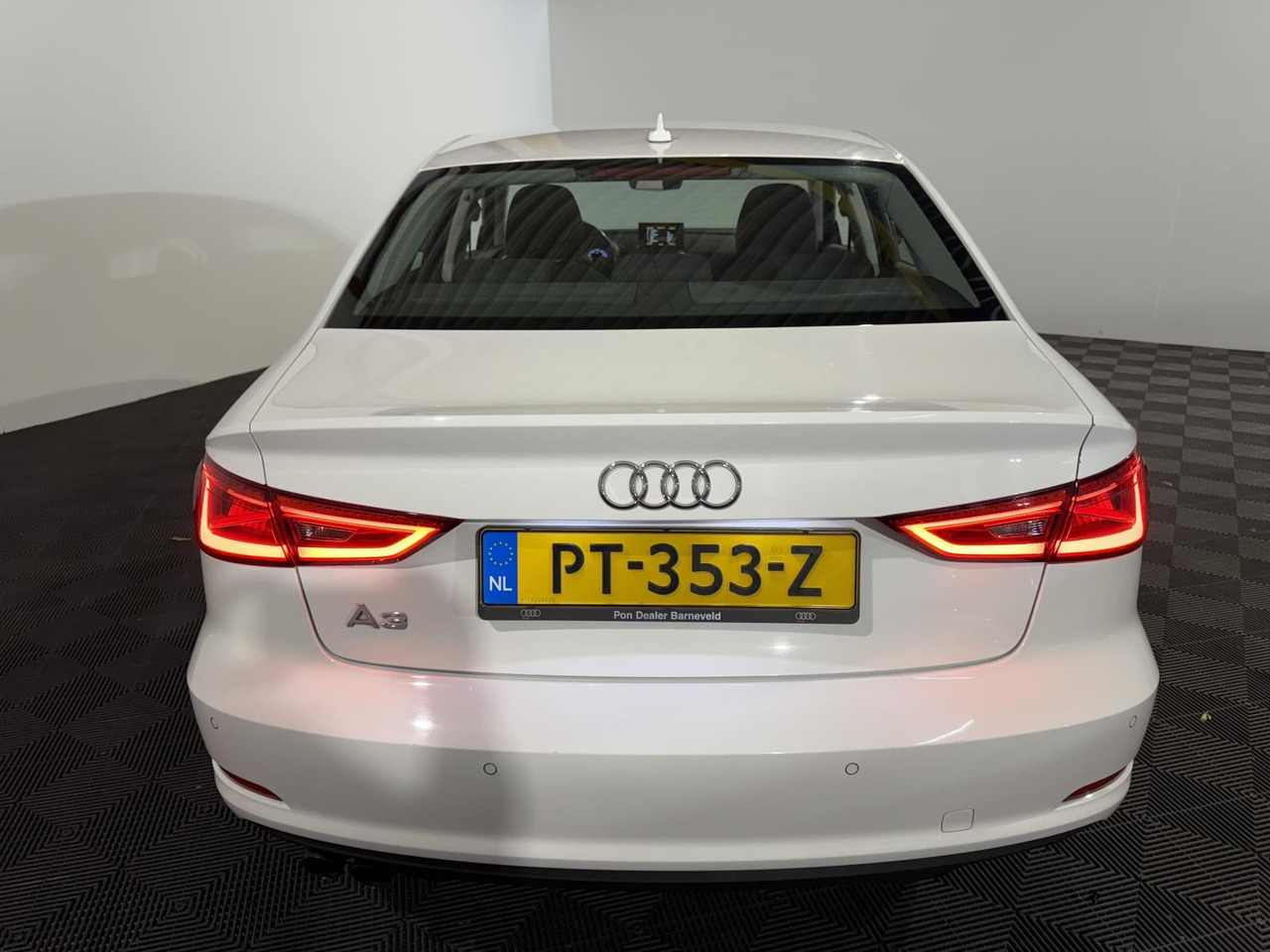 Audi | A3 Limousine | 1.4 TFSI Attraction Pro Line Plus Automaat | 2016 | 256.538 km | PT353Z | Geen oordeel - Limuzina: slika Audi | A3 Limousine | 1.4 TFSI Attraction Pro Line Plus Automaat | 2016 | 256.538 km | PT353Z | Geen oordeel - Limuzina Audi | A3 Limousine | 1.4 TFSI Attraction Pro Line Plus Automaat | 2016 | 256.538 km | PT353Z | Geen oordeel - Limuzina: slika Audi | A3 Limousine | 1.4 TFSI Attraction Pro Line Plus Automaat | 2016 | 256.538 km | PT353Z | Geen oordeel - Limuzina