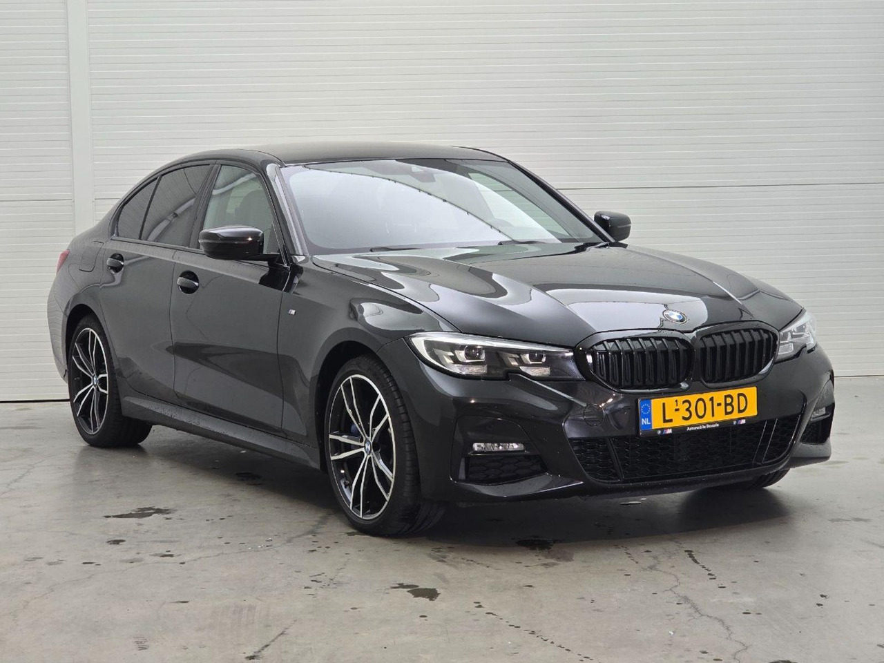 BMW 3-serie 330e High Executive | 2020 | 86.776 km | Automaat | L301BD | NAP: Geen oordeel - Limuzina: slika  BMW 3-serie 330e High Executive | 2020 | 86.776 km | Automaat | L301BD | NAP: Geen oordeel - Limuzina BMW 3-serie 330e High Executive | 2020 | 86.776 km | Automaat | L301BD | NAP: Geen oordeel - Limuzina: slika  BMW 3-serie 330e High Executive | 2020 | 86.776 km | Automaat | L301BD | NAP: Geen oordeel - Limuzina