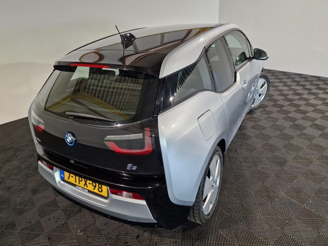 BMW i3 Range Extender 7-TPX-98 - Automobil: slika BMW i3 Range Extender 7-TPX-98 - Automobil BMW i3 Range Extender 7-TPX-98 - Automobil: slika BMW i3 Range Extender 7-TPX-98 - Automobil
