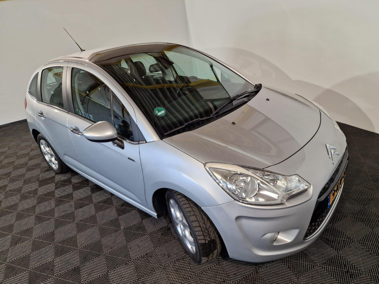 Citroen C3 1.6 Vti 9-KJP-57 193.593 km - Automobil: slika Citroen C3 1.6 Vti 9-KJP-57 193.593 km - Automobil Citroen C3 1.6 Vti 9-KJP-57 193.593 km - Automobil: slika Citroen C3 1.6 Vti 9-KJP-57 193.593 km - Automobil