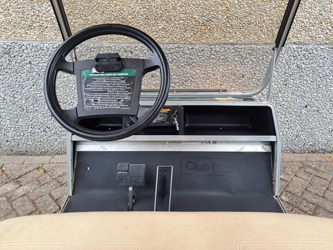 ClubCar Villager Shuttle 6 Golfkar (2) - Vozilo za golf terene: slika ClubCar Villager Shuttle 6 Golfkar (2) - Vozilo za golf terene ClubCar Villager Shuttle 6 Golfkar (2) - Vozilo za golf terene: slika ClubCar Villager Shuttle 6 Golfkar (2) - Vozilo za golf terene