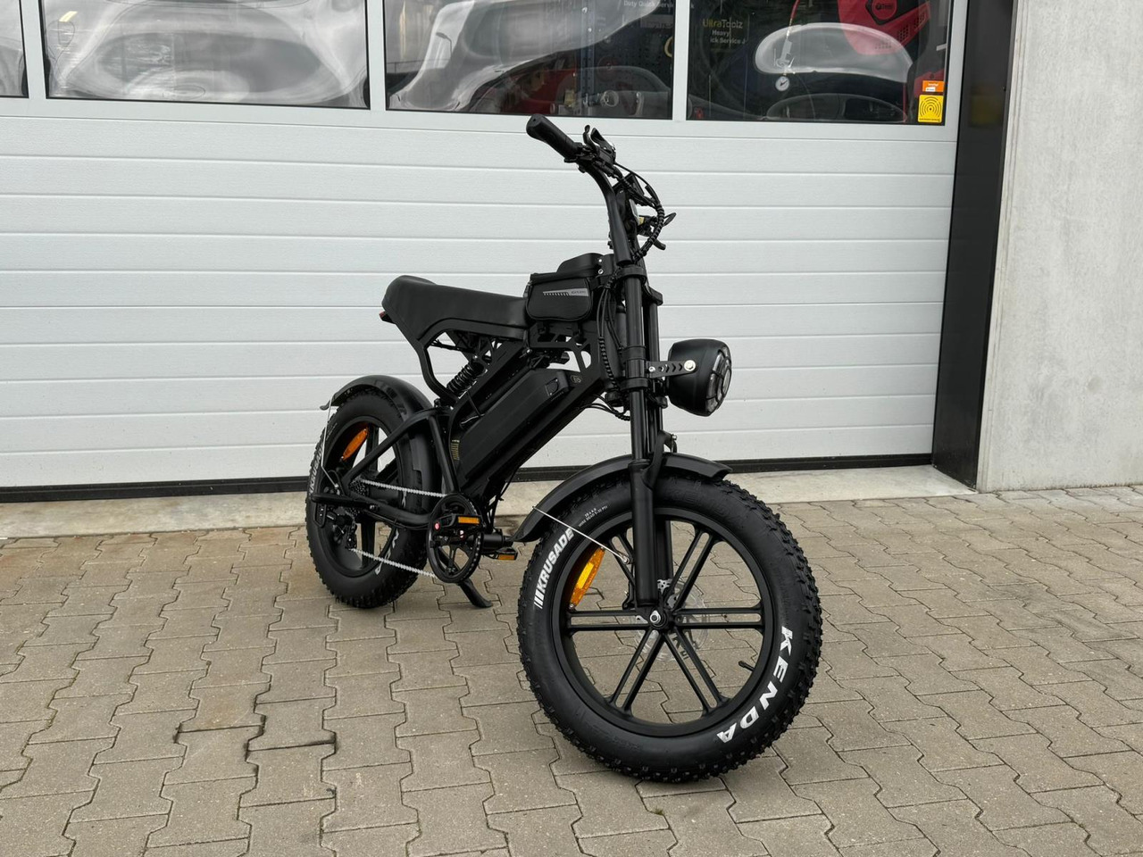 OUXI V20 Fatbike met LCD display NIEUW - Drugi strojevi: slika OUXI V20 Fatbike met LCD display NIEUW - Drugi strojevi OUXI V20 Fatbike met LCD display NIEUW - Drugi strojevi: slika OUXI V20 Fatbike met LCD display NIEUW - Drugi strojevi