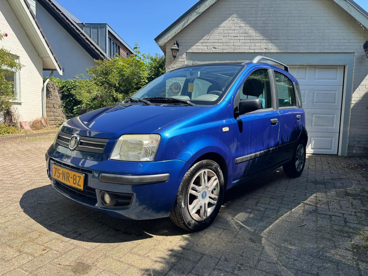 Fiat Panda 1.2 Dynamic 75-NR-BZ 229.715 km - Automobil: slika Fiat Panda 1.2 Dynamic 75-NR-BZ 229.715 km - Automobil Fiat Panda 1.2 Dynamic 75-NR-BZ 229.715 km - Automobil: slika Fiat Panda 1.2 Dynamic 75-NR-BZ 229.715 km - Automobil