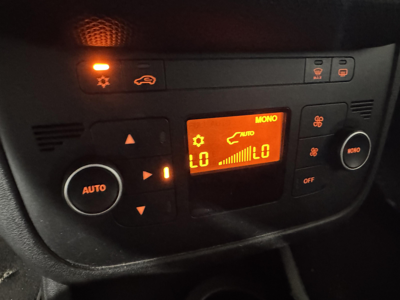 Fiat Punto Evo 1.3 M-Jet Easy | 2012 | 229.305 km | 50-XNH-1 - Hatchback: slika Fiat Punto Evo 1.3 M-Jet Easy | 2012 | 229.305 km | 50-XNH-1 - Hatchback Fiat Punto Evo 1.3 M-Jet Easy | 2012 | 229.305 km | 50-XNH-1 - Hatchback: slika Fiat Punto Evo 1.3 M-Jet Easy | 2012 | 229.305 km | 50-XNH-1 - Hatchback