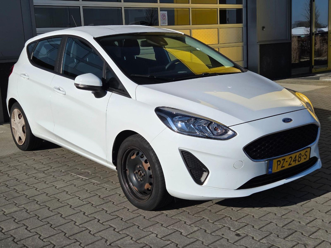 Ford Fiesta 1.1 Trend | 2017 | 145.164 km | PZ248S | NAP: Logisch - Hatchback: slika  Ford Fiesta 1.1 Trend | 2017 | 145.164 km | PZ248S | NAP: Logisch - Hatchback Ford Fiesta 1.1 Trend | 2017 | 145.164 km | PZ248S | NAP: Logisch - Hatchback: slika  Ford Fiesta 1.1 Trend | 2017 | 145.164 km | PZ248S | NAP: Logisch - Hatchback