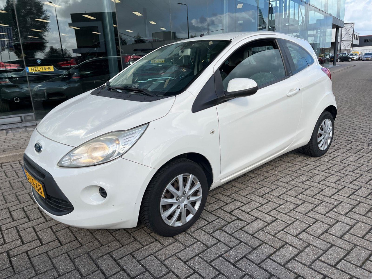 Ford Ka 1.2 Limited | 2011 | 142.277 km | 5TLB68 | NAP: Geen oordeel - Hatchback: slika  Ford Ka 1.2 Limited | 2011 | 142.277 km | 5TLB68 | NAP: Geen oordeel - Hatchback Ford Ka 1.2 Limited | 2011 | 142.277 km | 5TLB68 | NAP: Geen oordeel - Hatchback: slika  Ford Ka 1.2 Limited | 2011 | 142.277 km | 5TLB68 | NAP: Geen oordeel - Hatchback