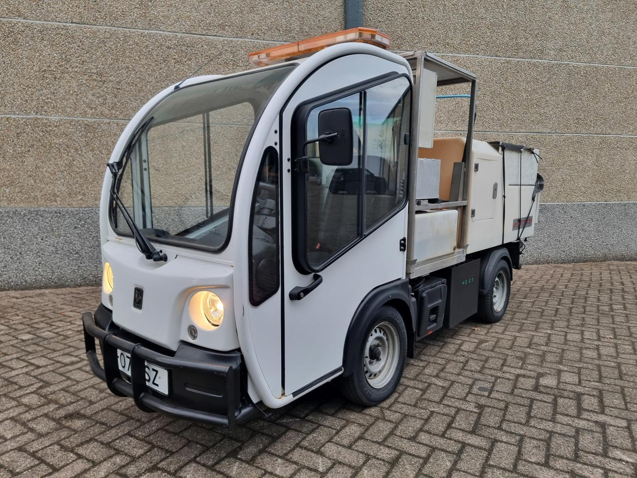 Goupil G3 Kipper met Hogedrukreiniger T-07-BSZ - Vozilo za golf terene: slika Goupil G3 Kipper met Hogedrukreiniger T-07-BSZ - Vozilo za golf terene Goupil G3 Kipper met Hogedrukreiniger T-07-BSZ - Vozilo za golf terene: slika Goupil G3 Kipper met Hogedrukreiniger T-07-BSZ - Vozilo za golf terene