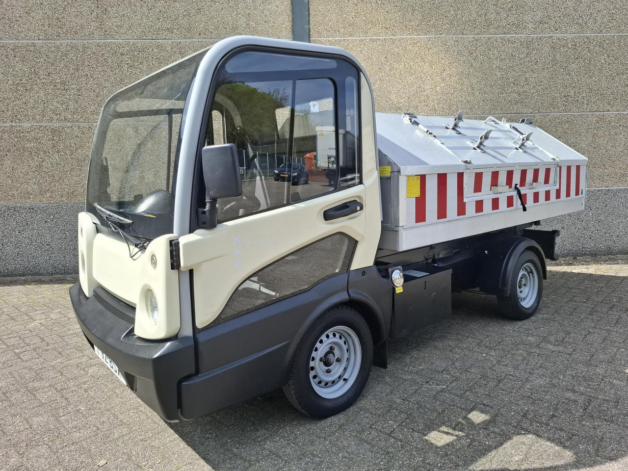 Goupil G5 Elektrische Stratenreinigingsmachine - Električno komunalno vozilo: slika Goupil G5 Elektrische Stratenreinigingsmachine - Električno komunalno vozilo Goupil G5 Elektrische Stratenreinigingsmachine - Električno komunalno vozilo: slika Goupil G5 Elektrische Stratenreinigingsmachine - Električno komunalno vozilo