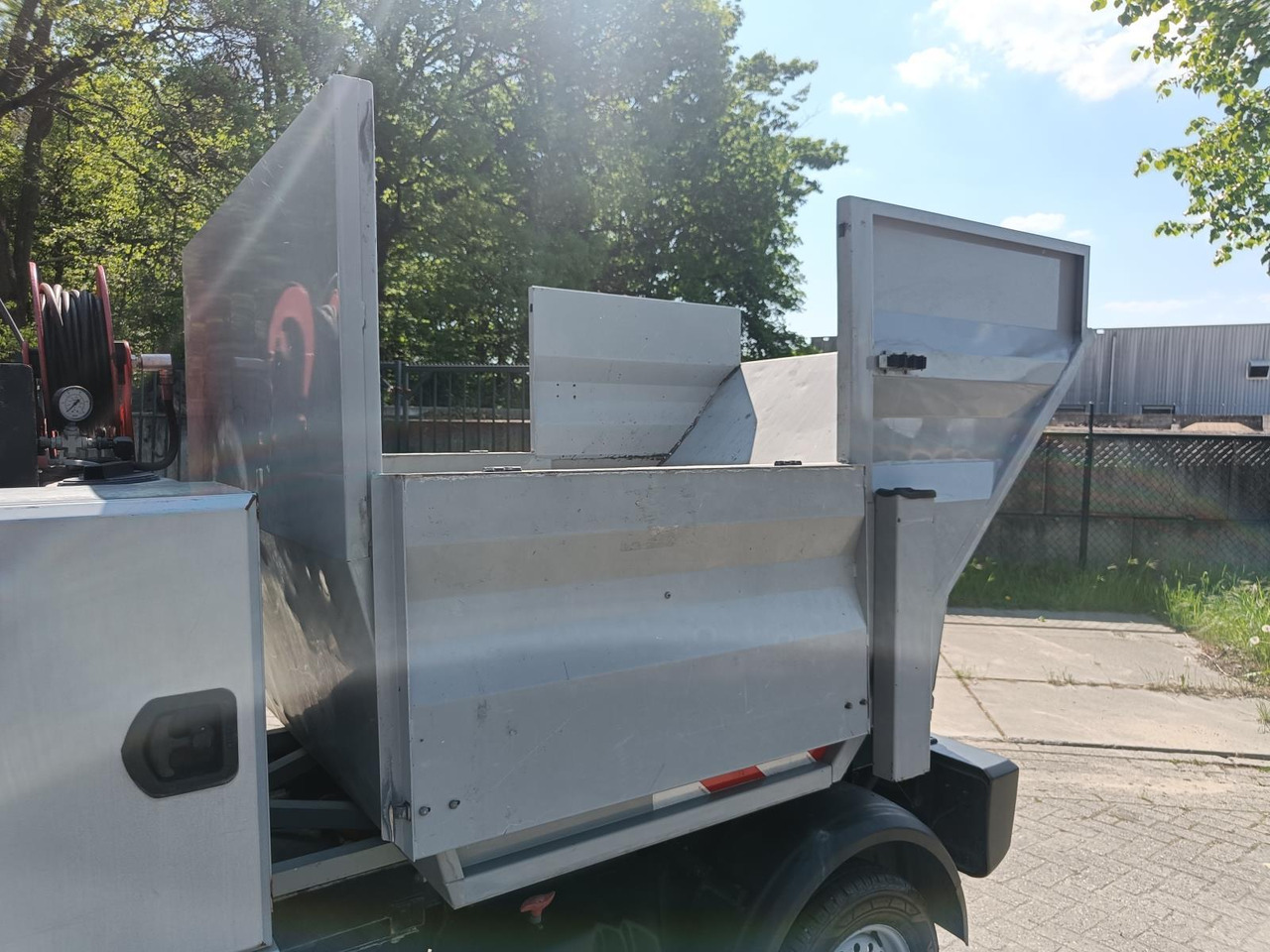 Goupil G5 Kipper met Wasinstallatie - Električno komunalno vozilo: slika Goupil G5 Kipper met Wasinstallatie - Električno komunalno vozilo Goupil G5 Kipper met Wasinstallatie - Električno komunalno vozilo: slika Goupil G5 Kipper met Wasinstallatie - Električno komunalno vozilo