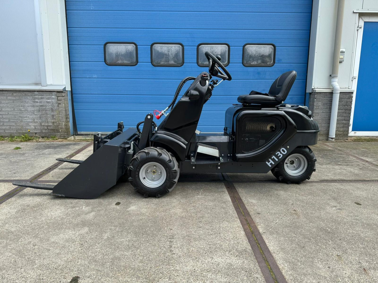 Heracles H130 Mini Shovel Nieuw - Oprema za radionice: slika Heracles H130 Mini Shovel Nieuw - Oprema za radionice Heracles H130 Mini Shovel Nieuw - Oprema za radionice: slika Heracles H130 Mini Shovel Nieuw - Oprema za radionice