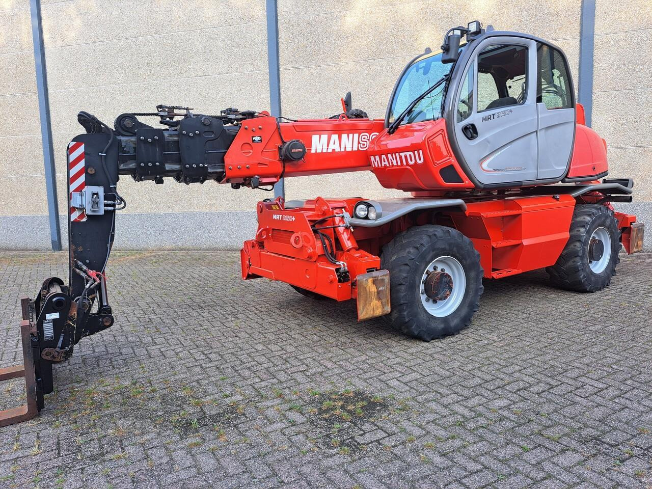 Manitou MRT 2150+ Privilege All-Terrain Roterende Verreiker (2015) - Teleskopski rukovatelj: slika Manitou MRT 2150+ Privilege All-Terrain Roterende Verreiker (2015) - Teleskopski rukovatelj Manitou MRT 2150+ Privilege All-Terrain Roterende Verreiker (2015) - Teleskopski rukovatelj: slika Manitou MRT 2150+ Privilege All-Terrain Roterende Verreiker (2015) - Teleskopski rukovatelj