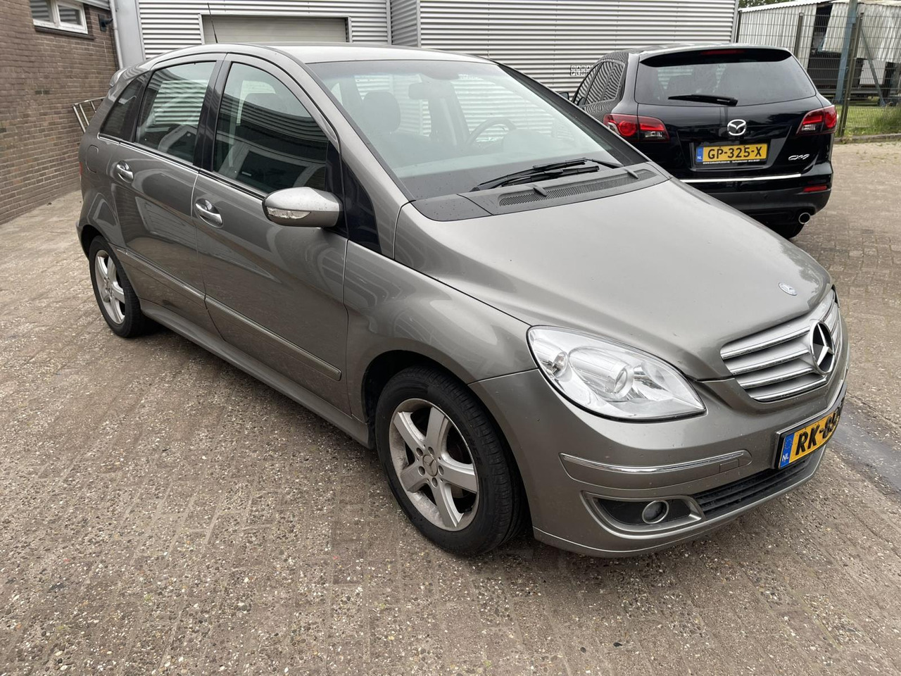 Mercedes-Benz B-Klasse 170 Business Class | 2005 | 217.372 km | RK-857-B - Automobil: slika Mercedes-Benz B-Klasse 170 Business Class | 2005 | 217.372 km | RK-857-B - Automobil Mercedes-Benz B-Klasse 170 Business Class | 2005 | 217.372 km | RK-857-B - Automobil: slika Mercedes-Benz B-Klasse 170 Business Class | 2005 | 217.372 km | RK-857-B - Automobil