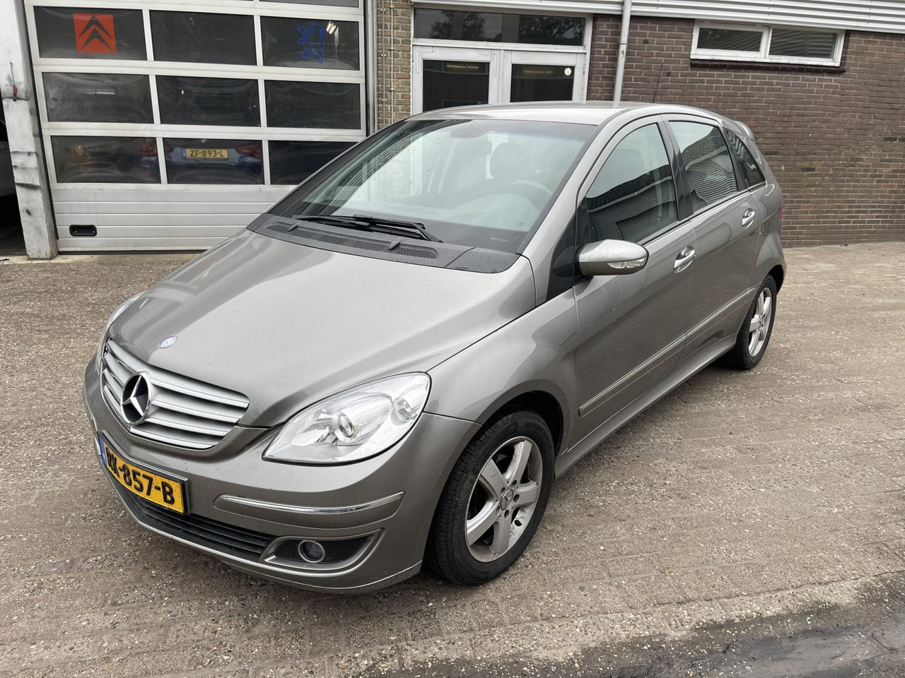 Mercedes-Benz B-Klasse 170 Business Class | 2005 | 217.372 km | RK-857-B - Automobil: slika Mercedes-Benz B-Klasse 170 Business Class | 2005 | 217.372 km | RK-857-B - Automobil Mercedes-Benz B-Klasse 170 Business Class | 2005 | 217.372 km | RK-857-B - Automobil: slika Mercedes-Benz B-Klasse 170 Business Class | 2005 | 217.372 km | RK-857-B - Automobil