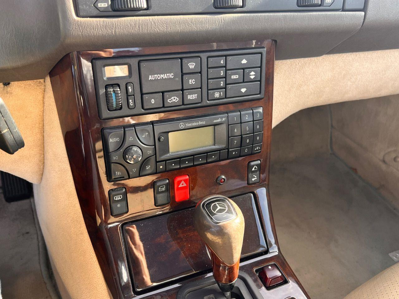 Mercedes - Benz SL - klasse Cabrio 280 | 1996 | 182.565 km | NNZG45 | NAP: Logisch - Automobil: slika Mercedes - Benz SL - klasse Cabrio 280 | 1996 | 182.565 km | NNZG45 | NAP: Logisch - Automobil Mercedes - Benz SL - klasse Cabrio 280 | 1996 | 182.565 km | NNZG45 | NAP: Logisch - Automobil: slika Mercedes - Benz SL - klasse Cabrio 280 | 1996 | 182.565 km | NNZG45 | NAP: Logisch - Automobil