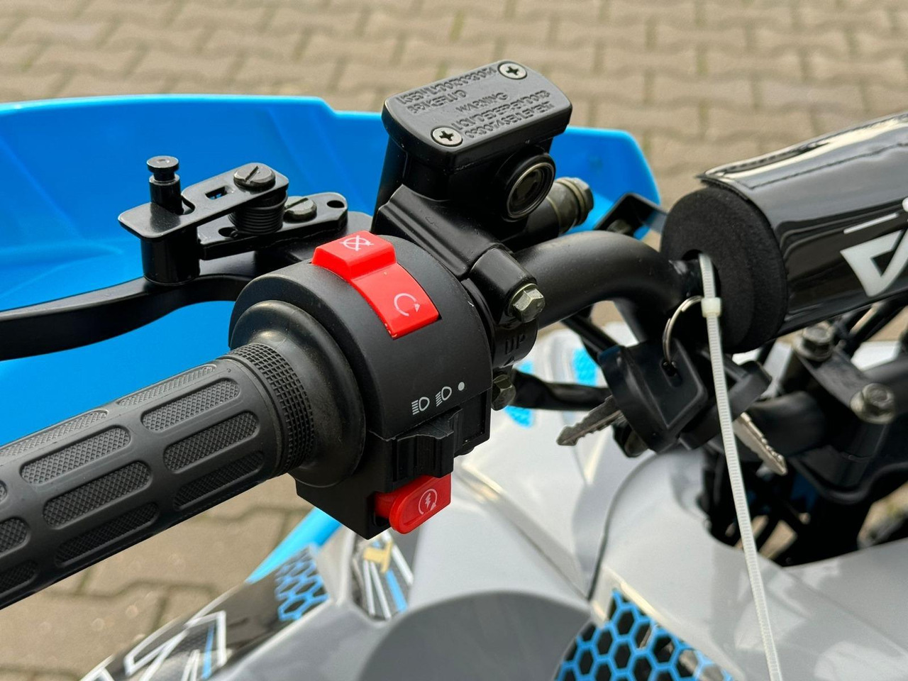 Midi quad UltraMotocross, 125cc - ATV/ Quad vozilo: slika Midi quad UltraMotocross, 125cc - ATV/ Quad vozilo Midi quad UltraMotocross, 125cc - ATV/ Quad vozilo: slika Midi quad UltraMotocross, 125cc - ATV/ Quad vozilo