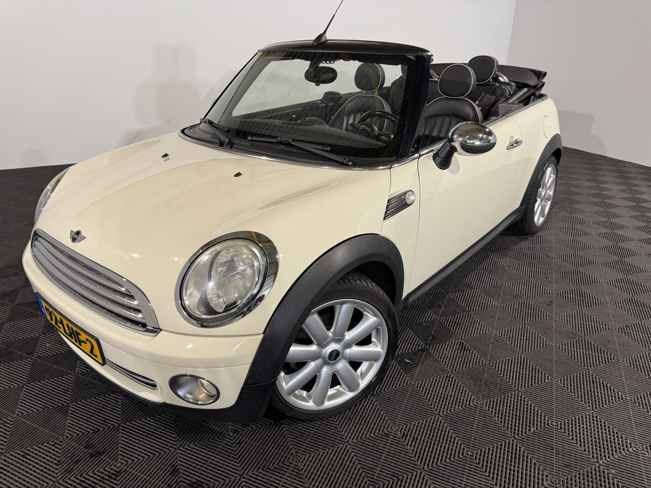 Mini | Mini Cabrio | 1.6 Cooper Chili | 2010 | 148.938 km | 92LHF2 | Logisch - Automobil: slika Mini | Mini Cabrio | 1.6 Cooper Chili | 2010 | 148.938 km | 92LHF2 | Logisch - Automobil Mini | Mini Cabrio | 1.6 Cooper Chili | 2010 | 148.938 km | 92LHF2 | Logisch - Automobil: slika Mini | Mini Cabrio | 1.6 Cooper Chili | 2010 | 148.938 km | 92LHF2 | Logisch - Automobil