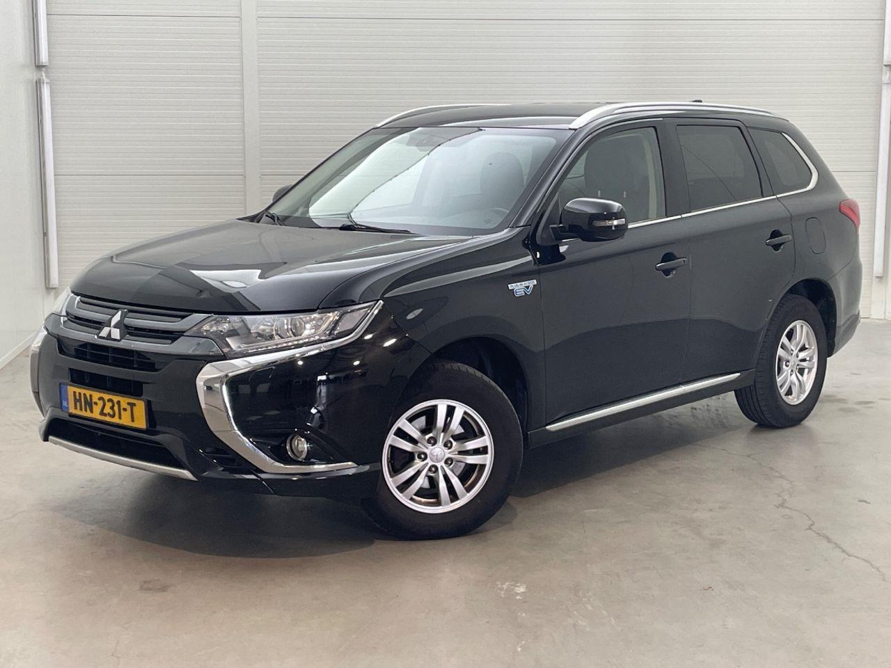 Automobil Mitsubishi Outlander 2.0 PHEV Business Edition | 2015 | 163.598 km | HN231T | NAP: Logisch: slika Automobil Mitsubishi Outlander 2.0 PHEV Business Edition | 2015 | 163.598 km | HN231T | NAP: Logisch