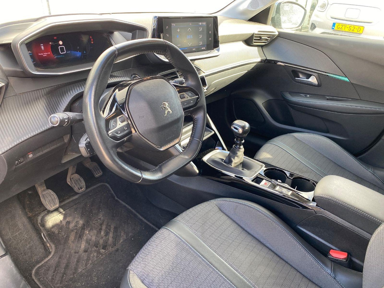 Peugeot 208 1.2 PureTech Allure | 2020 | 95.990 km | J679DD | NAP: Logisch - Hatchback: slika  Peugeot 208 1.2 PureTech Allure | 2020 | 95.990 km | J679DD | NAP: Logisch - Hatchback Peugeot 208 1.2 PureTech Allure | 2020 | 95.990 km | J679DD | NAP: Logisch - Hatchback: slika  Peugeot 208 1.2 PureTech Allure | 2020 | 95.990 km | J679DD | NAP: Logisch - Hatchback