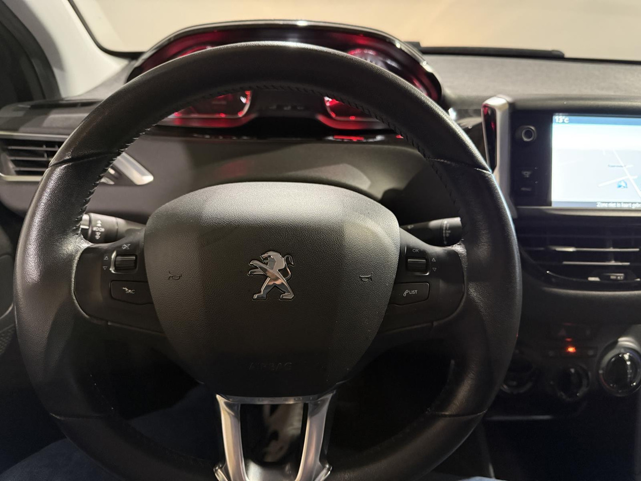 Peugeot | 208 | 1.2 VTi Style | 2014 | 191.063 km | 9XVB78 | Logisch - Hatchback: slika Peugeot | 208 | 1.2 VTi Style | 2014 | 191.063 km | 9XVB78 | Logisch - Hatchback Peugeot | 208 | 1.2 VTi Style | 2014 | 191.063 km | 9XVB78 | Logisch - Hatchback: slika Peugeot | 208 | 1.2 VTi Style | 2014 | 191.063 km | 9XVB78 | Logisch - Hatchback