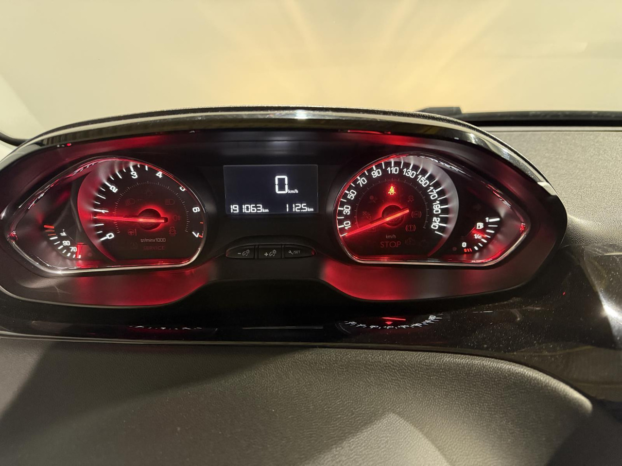 Peugeot | 208 | 1.2 VTi Style | 2014 | 191.063 km | 9XVB78 | Logisch - Hatchback: slika Peugeot | 208 | 1.2 VTi Style | 2014 | 191.063 km | 9XVB78 | Logisch - Hatchback Peugeot | 208 | 1.2 VTi Style | 2014 | 191.063 km | 9XVB78 | Logisch - Hatchback: slika Peugeot | 208 | 1.2 VTi Style | 2014 | 191.063 km | 9XVB78 | Logisch - Hatchback
