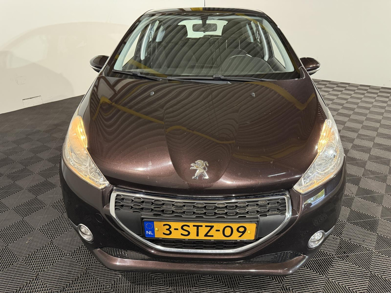 Peugeot | 208 | 1.2 VTi Urban Soul | 2014 | 200.317 km | 3STZ09 | Logisch - Hatchback: slika  Peugeot | 208 | 1.2 VTi Urban Soul | 2014 | 200.317 km | 3STZ09 | Logisch - Hatchback Peugeot | 208 | 1.2 VTi Urban Soul | 2014 | 200.317 km | 3STZ09 | Logisch - Hatchback: slika  Peugeot | 208 | 1.2 VTi Urban Soul | 2014 | 200.317 km | 3STZ09 | Logisch - Hatchback
