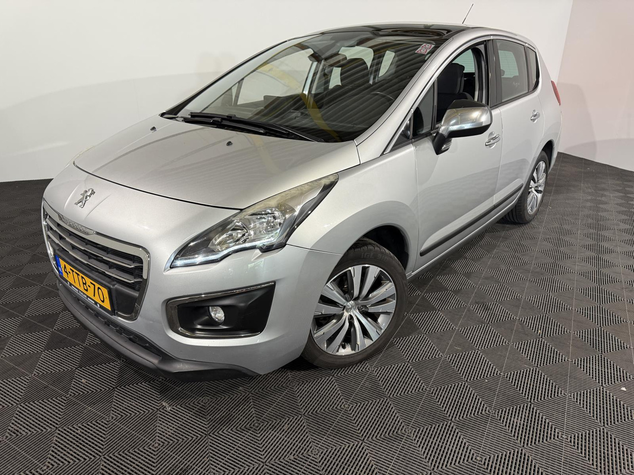 Peugeot 3008 1.6 THP Active | 2014 | 199.032 km | 4-TTB-70 - SUV: slika Peugeot 3008 1.6 THP Active | 2014 | 199.032 km | 4-TTB-70 - SUV Peugeot 3008 1.6 THP Active | 2014 | 199.032 km | 4-TTB-70 - SUV: slika Peugeot 3008 1.6 THP Active | 2014 | 199.032 km | 4-TTB-70 - SUV