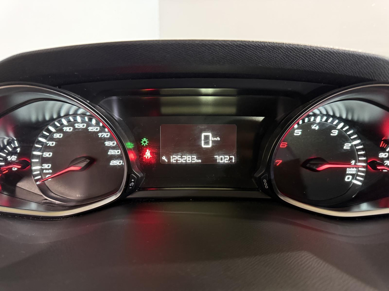 Peugeot | 308 SW | 1.2 PureTech Blue Lion | 2017 | 125.283 km | NL320L | Logisch - Automobil: slika Peugeot | 308 SW | 1.2 PureTech Blue Lion | 2017 | 125.283 km | NL320L | Logisch - Automobil Peugeot | 308 SW | 1.2 PureTech Blue Lion | 2017 | 125.283 km | NL320L | Logisch - Automobil: slika Peugeot | 308 SW | 1.2 PureTech Blue Lion | 2017 | 125.283 km | NL320L | Logisch - Automobil