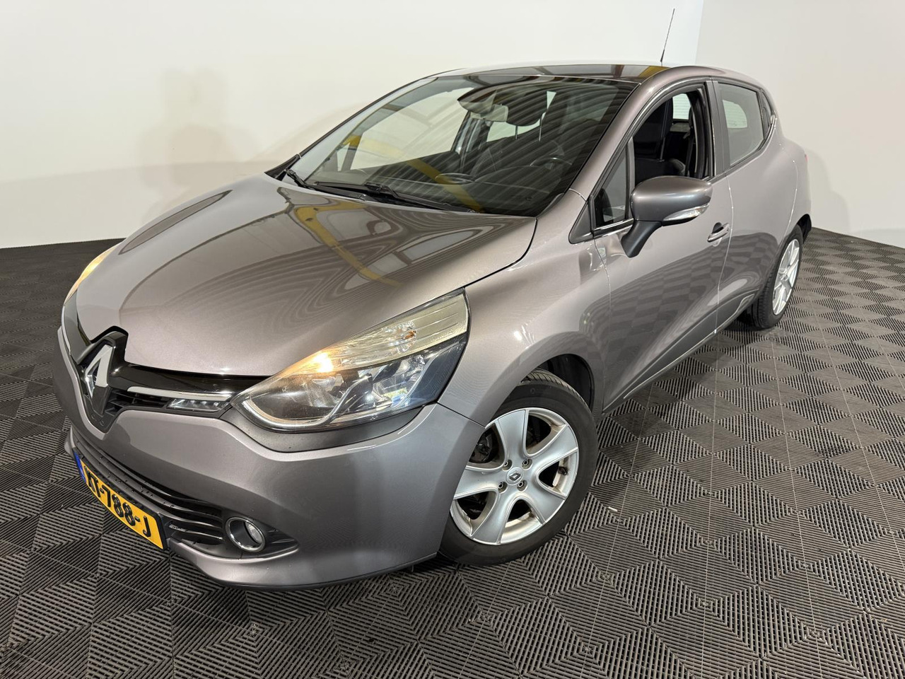 Renault | Clio | 0.9 TCe Dynamique | 2016 | 192.462 km | XT788J | Geen oordeel - Hatchback: slika Renault | Clio | 0.9 TCe Dynamique | 2016 | 192.462 km | XT788J | Geen oordeel - Hatchback Renault | Clio | 0.9 TCe Dynamique | 2016 | 192.462 km | XT788J | Geen oordeel - Hatchback: slika Renault | Clio | 0.9 TCe Dynamique | 2016 | 192.462 km | XT788J | Geen oordeel - Hatchback