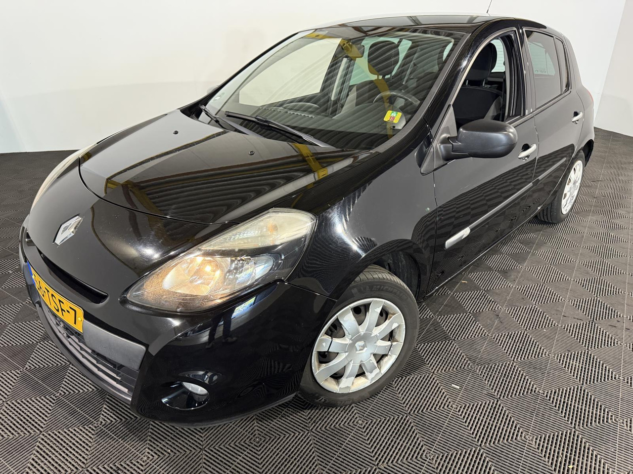 Renault | Clio | 1.2 Authentique | 2012 | 216.427 km | 56TSF7 | Logisch - Hatchback: slika Renault | Clio | 1.2 Authentique | 2012 | 216.427 km | 56TSF7 | Logisch - Hatchback Renault | Clio | 1.2 Authentique | 2012 | 216.427 km | 56TSF7 | Logisch - Hatchback: slika Renault | Clio | 1.2 Authentique | 2012 | 216.427 km | 56TSF7 | Logisch - Hatchback