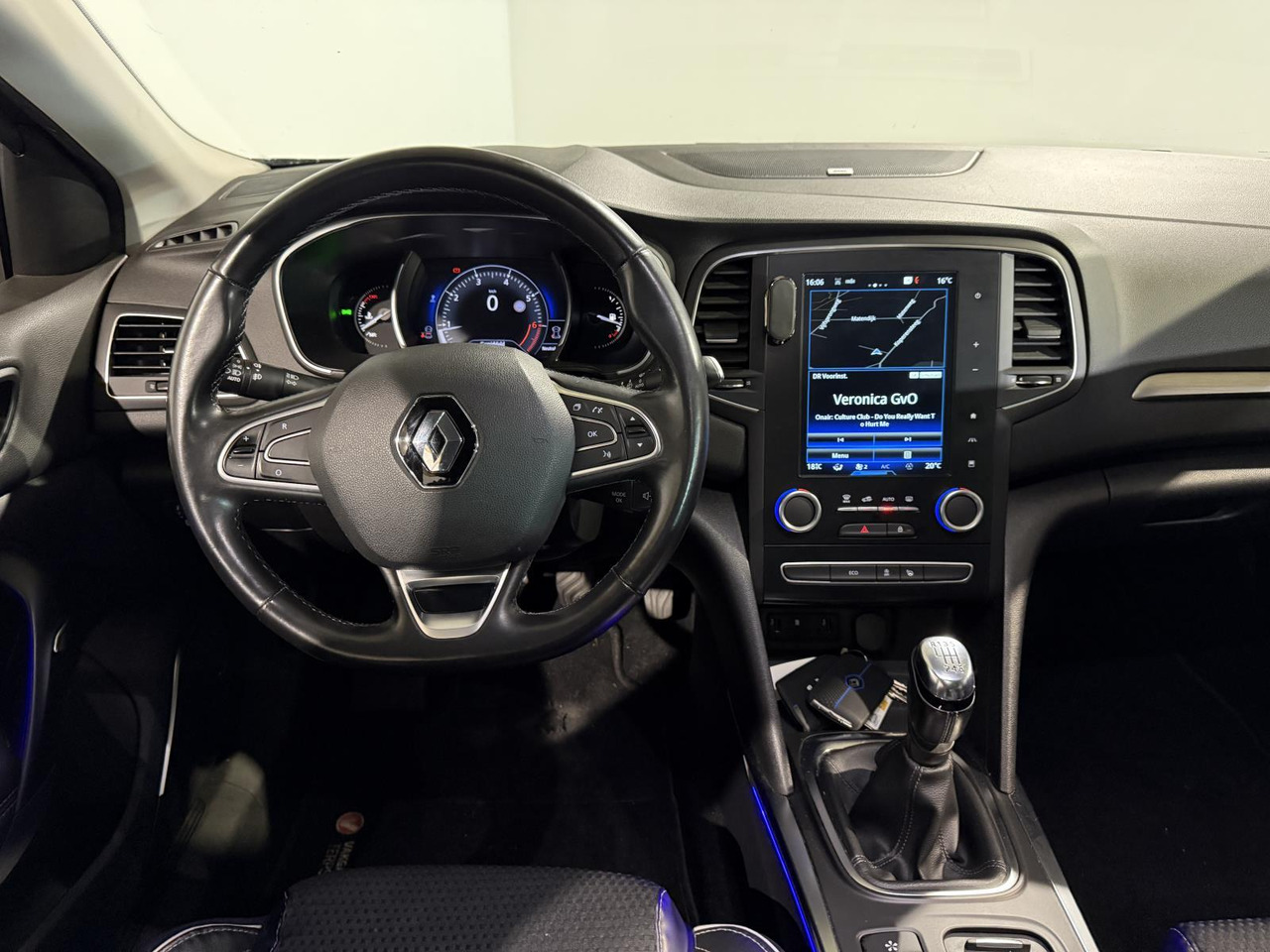 Renault | Mégane Estate | 1.2 TCe Bose | 2017 | 197.462 km | PP713F | Logisch - Automobil: slika Renault | Mégane Estate | 1.2 TCe Bose | 2017 | 197.462 km | PP713F | Logisch - Automobil Renault | Mégane Estate | 1.2 TCe Bose | 2017 | 197.462 km | PP713F | Logisch - Automobil: slika Renault | Mégane Estate | 1.2 TCe Bose | 2017 | 197.462 km | PP713F | Logisch - Automobil