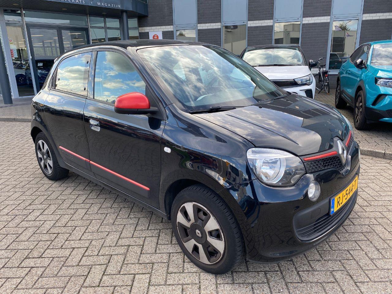 Renault Twingo 1.0 SCe Collection | 2017 | 93.537 km | RJ544T | NAP: Logisch - Hatchback: slika Renault Twingo 1.0 SCe Collection | 2017 | 93.537 km | RJ544T | NAP: Logisch - Hatchback Renault Twingo 1.0 SCe Collection | 2017 | 93.537 km | RJ544T | NAP: Logisch - Hatchback: slika Renault Twingo 1.0 SCe Collection | 2017 | 93.537 km | RJ544T | NAP: Logisch - Hatchback