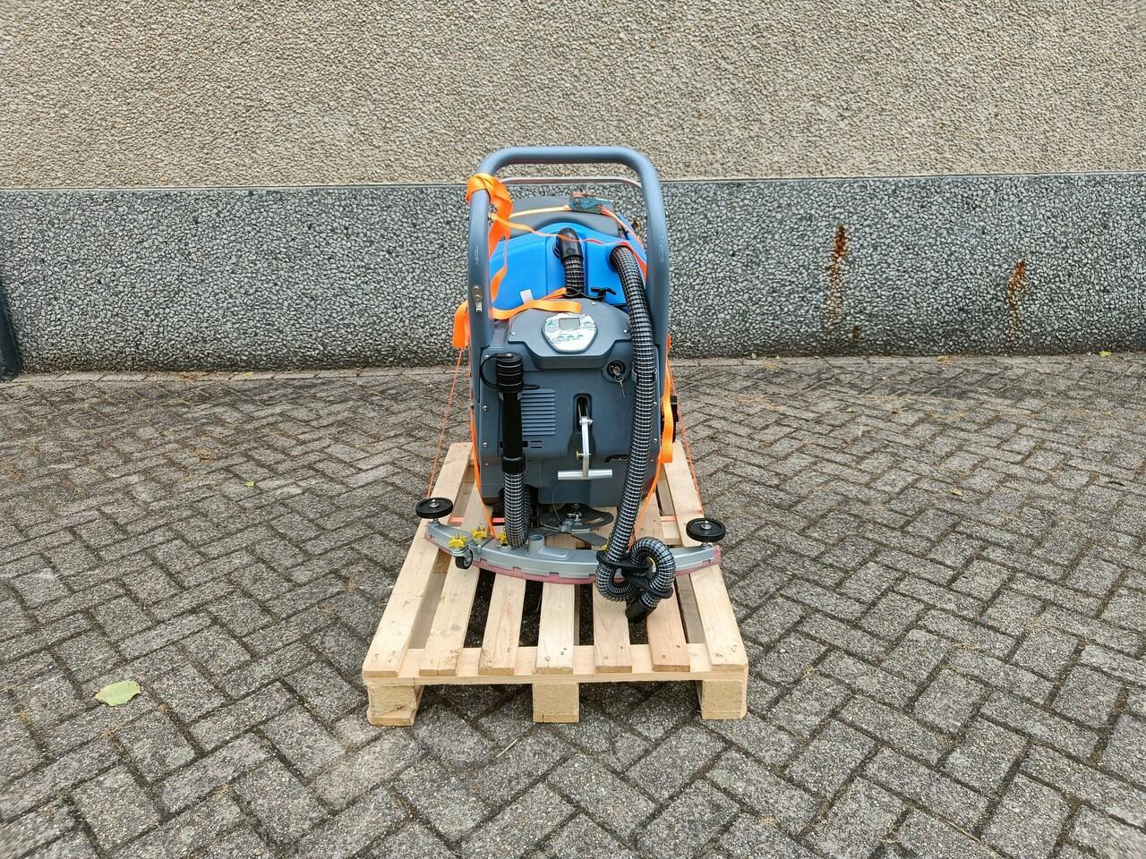 Schrob/ Veegmachine Nieuw - Stroj za čiščenje: slika Schrob/ Veegmachine Nieuw - Stroj za čiščenje Schrob/ Veegmachine Nieuw - Stroj za čiščenje: slika Schrob/ Veegmachine Nieuw - Stroj za čiščenje