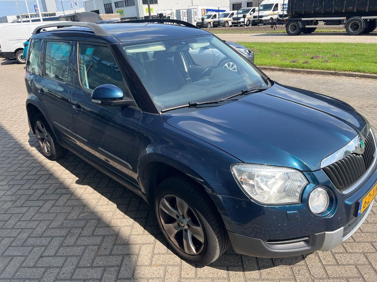 Skoda Yeti 1.6 TDI Greenline Ambition | 2012 | 286.572 km | 62XNV6 | NAP: Logisch - Automobil: slika Skoda Yeti 1.6 TDI Greenline Ambition | 2012 | 286.572 km | 62XNV6 | NAP: Logisch - Automobil Skoda Yeti 1.6 TDI Greenline Ambition | 2012 | 286.572 km | 62XNV6 | NAP: Logisch - Automobil: slika Skoda Yeti 1.6 TDI Greenline Ambition | 2012 | 286.572 km | 62XNV6 | NAP: Logisch - Automobil