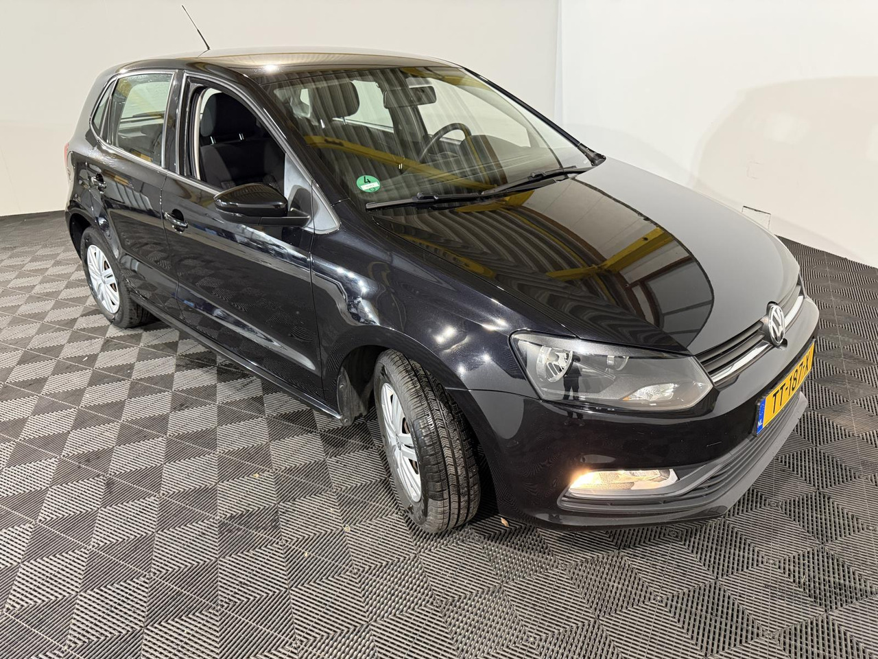 Volkswagen | Polo | 1.0 Comfortline Connected Series | 2017 | 178.442 km | TT187X | Geen oordeel - Hatchback: slika Volkswagen | Polo | 1.0 Comfortline Connected Series | 2017 | 178.442 km | TT187X | Geen oordeel - Hatchback Volkswagen | Polo | 1.0 Comfortline Connected Series | 2017 | 178.442 km | TT187X | Geen oordeel - Hatchback: slika Volkswagen | Polo | 1.0 Comfortline Connected Series | 2017 | 178.442 km | TT187X | Geen oordeel - Hatchback