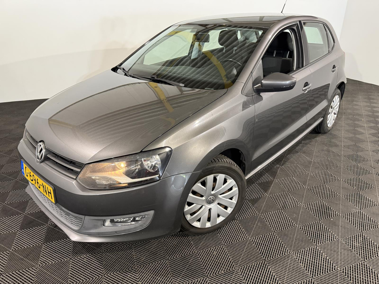 Volkswagen Polo 1.4-16v Trendline | 2010 | 190.911 km | G-696-NH - Hatchback: slika Volkswagen Polo 1.4-16v Trendline | 2010 | 190.911 km | G-696-NH - Hatchback Volkswagen Polo 1.4-16v Trendline | 2010 | 190.911 km | G-696-NH - Hatchback: slika Volkswagen Polo 1.4-16v Trendline | 2010 | 190.911 km | G-696-NH - Hatchback