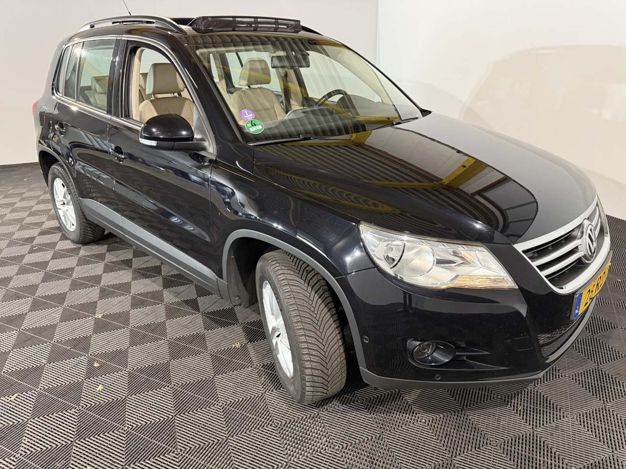 Volkswagen | Tiguan | 1.4 TSI Comfort&Design | 2011 | 236.671 km | 28RDT1 | Logisch - SUV: slika Volkswagen | Tiguan | 1.4 TSI Comfort&Design | 2011 | 236.671 km | 28RDT1 | Logisch - SUV Volkswagen | Tiguan | 1.4 TSI Comfort&Design | 2011 | 236.671 km | 28RDT1 | Logisch - SUV: slika Volkswagen | Tiguan | 1.4 TSI Comfort&Design | 2011 | 236.671 km | 28RDT1 | Logisch - SUV