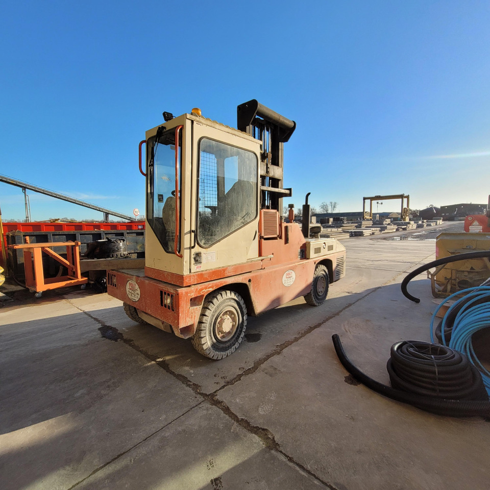 Fantuzzi SF50U - Bočni utovarivač: slika Fantuzzi SF50U - Bočni utovarivač Fantuzzi SF50U - Bočni utovarivač: slika Fantuzzi SF50U - Bočni utovarivač